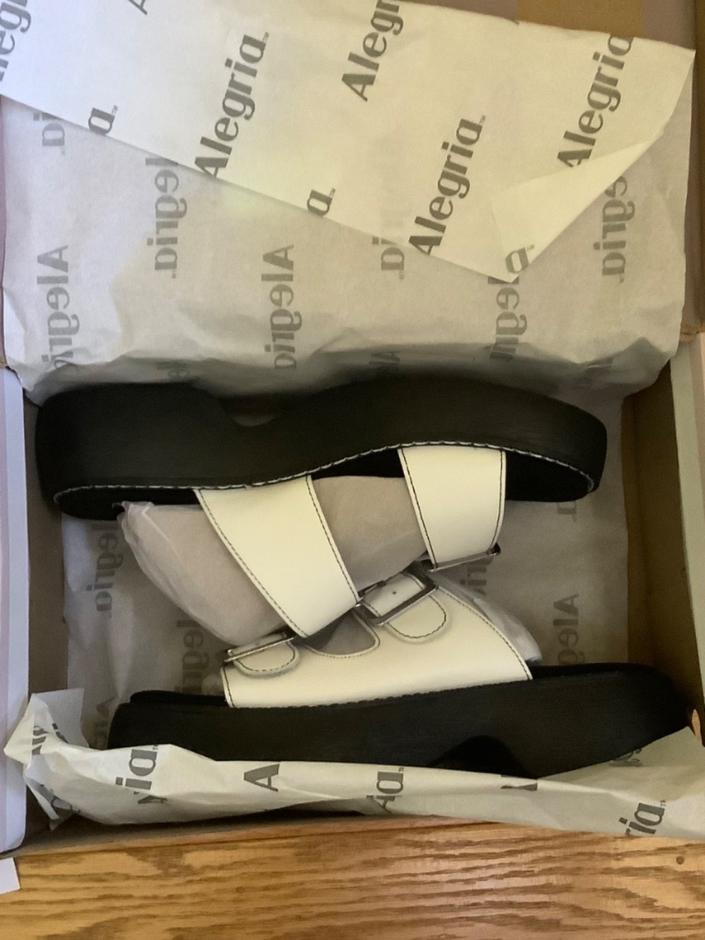Alegria Iza Adjustable Leather Double Buckle Slide Sandal White SZ EU40/US9.5-10 - Picture 12 of 16
